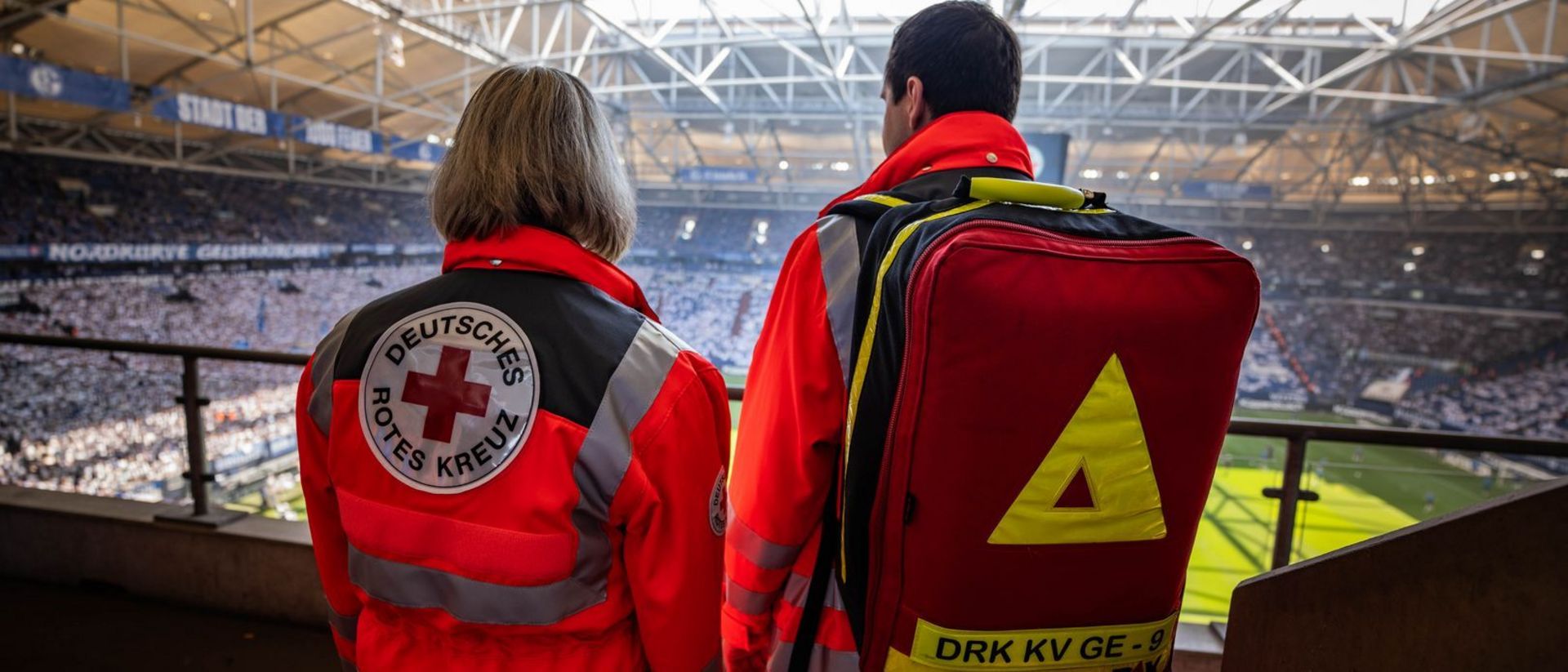 DRK Ehrenamtler sichern eine Veranstaltung ab.