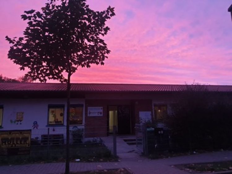 Außenansicht im Sonnenuntergang