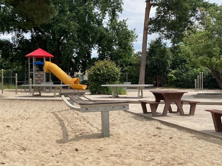 Ansicht des Spielplatzes.