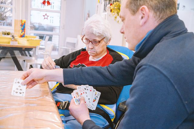 Geschäftsbereich I_Karten spielen