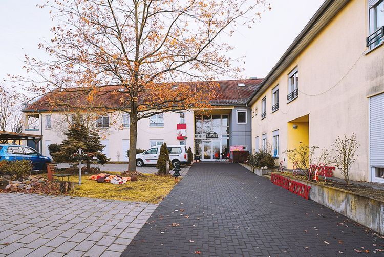 Außenansicht unserer Besonderen Wohnform in Trebbin. Außenansicht unserer Besonderen Wohnform in Trebbin.