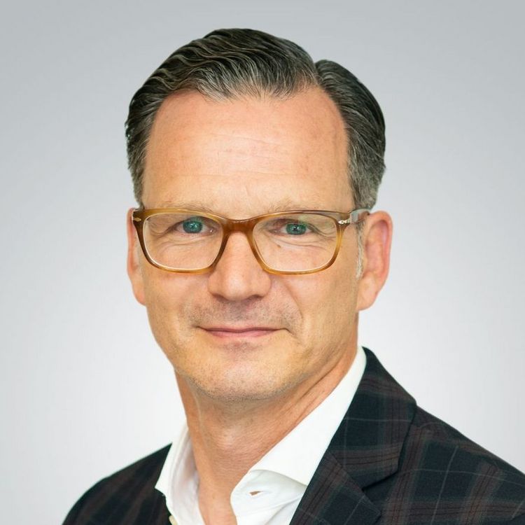 Portraig Enrico Ukrow, Vertreter des öffentlichen Lebens.