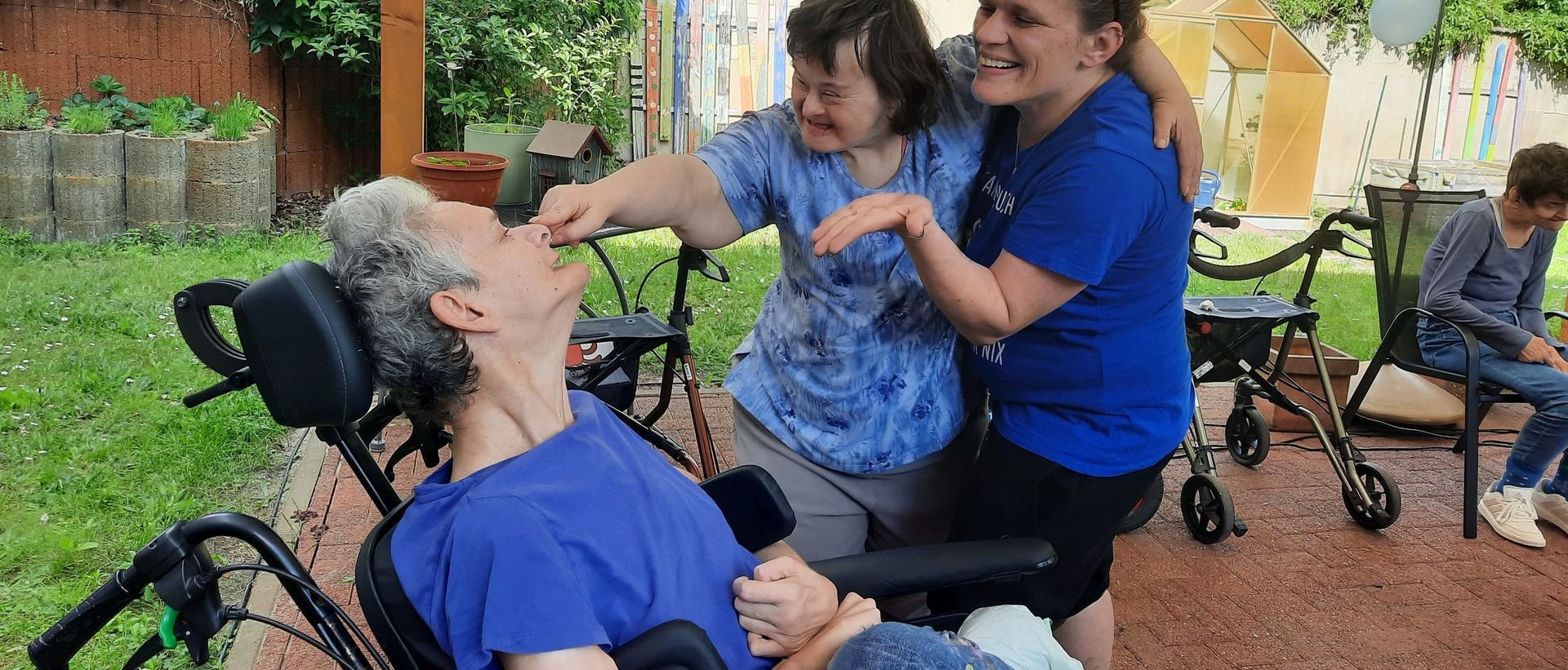 Titel_Besondere Wohnform Mitten Drin